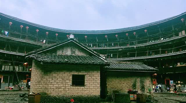 田螺坑土楼群