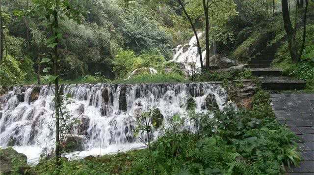十堰龙潭河