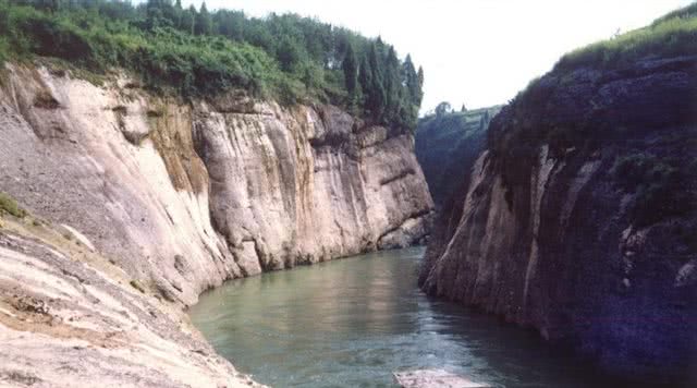 十堰龙潭河