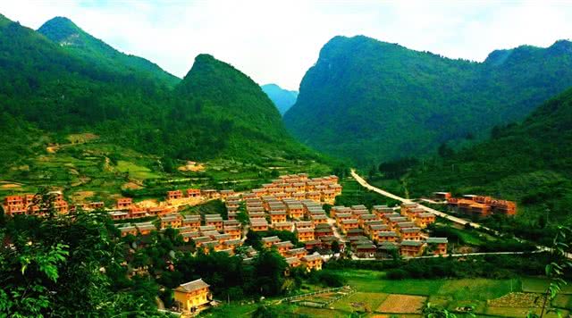 瑶山古寨旅游区