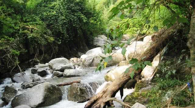 飞水寨南国天山大草原