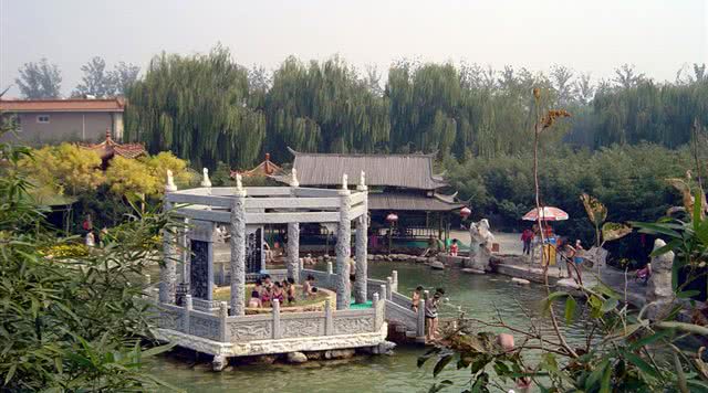 龙脉温泉