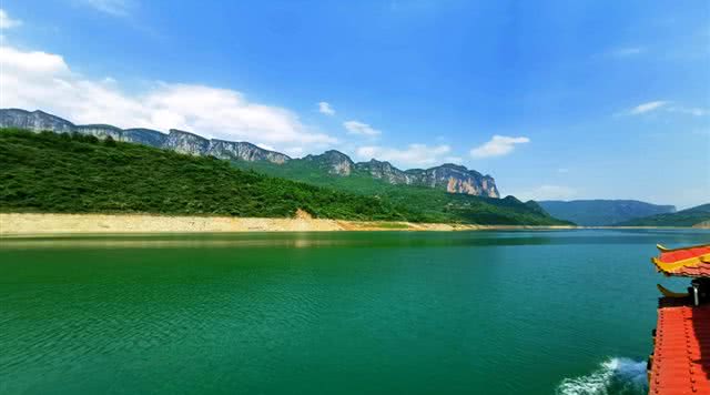 清江大峡谷